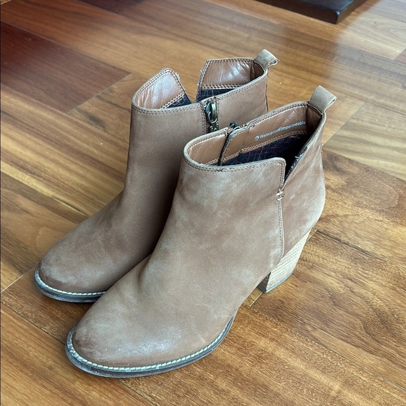 Blondo Shoes - Blondo waterproof boots